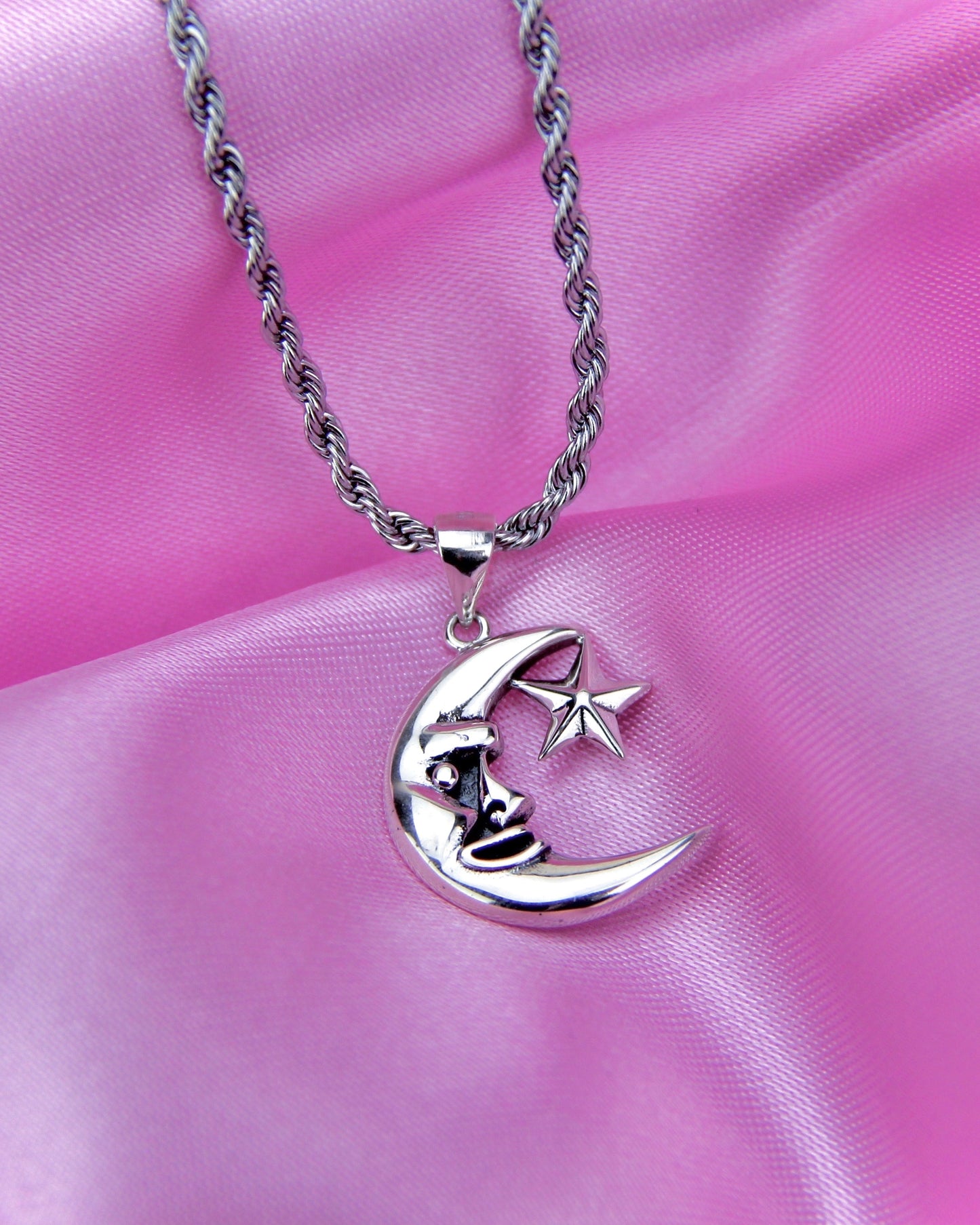 STARRY EYED NECKLACE