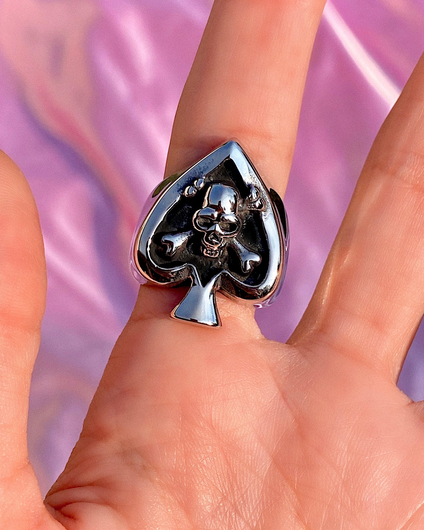 SKULL SPADES RING