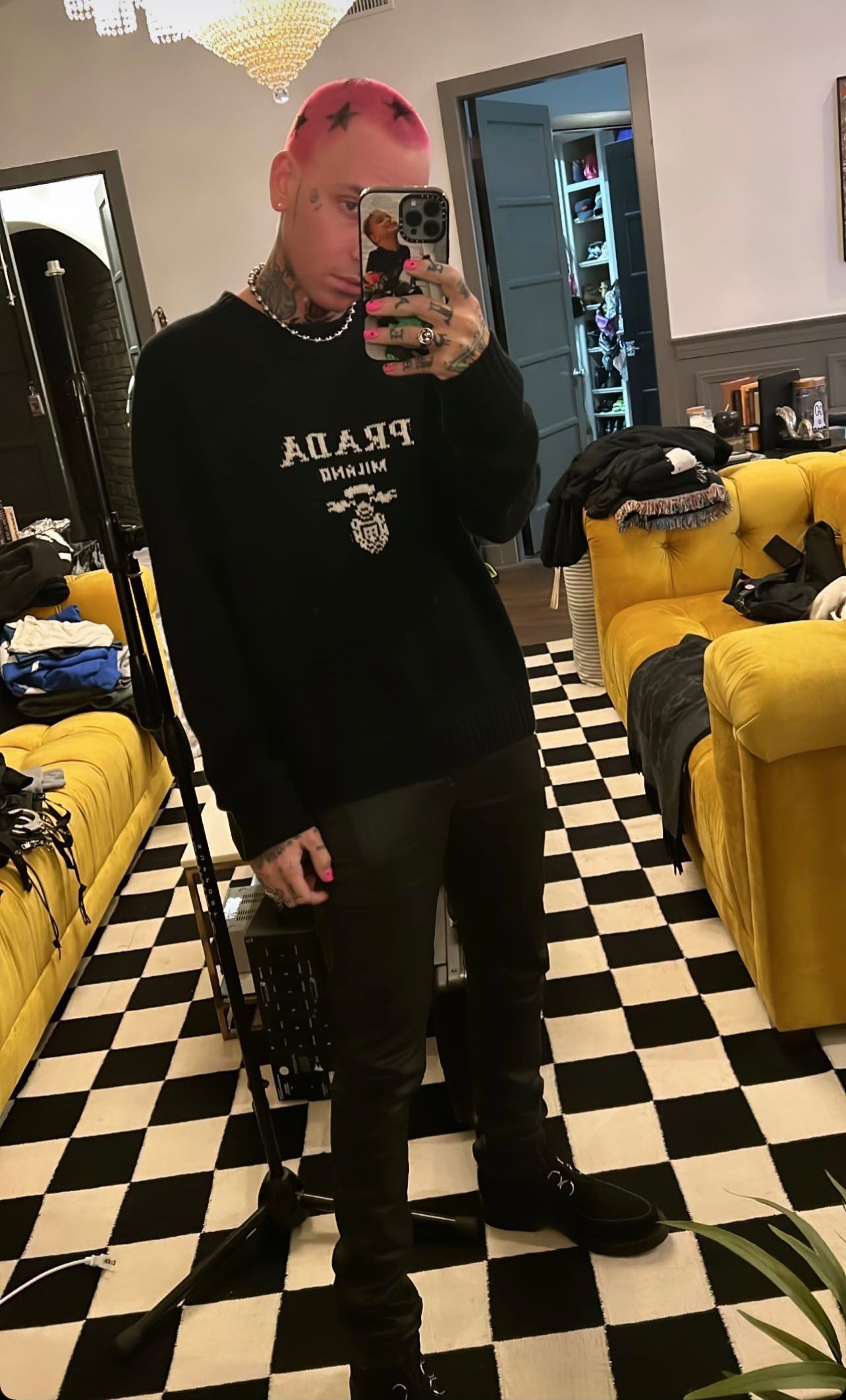 BLACK HAPPY FACE RING