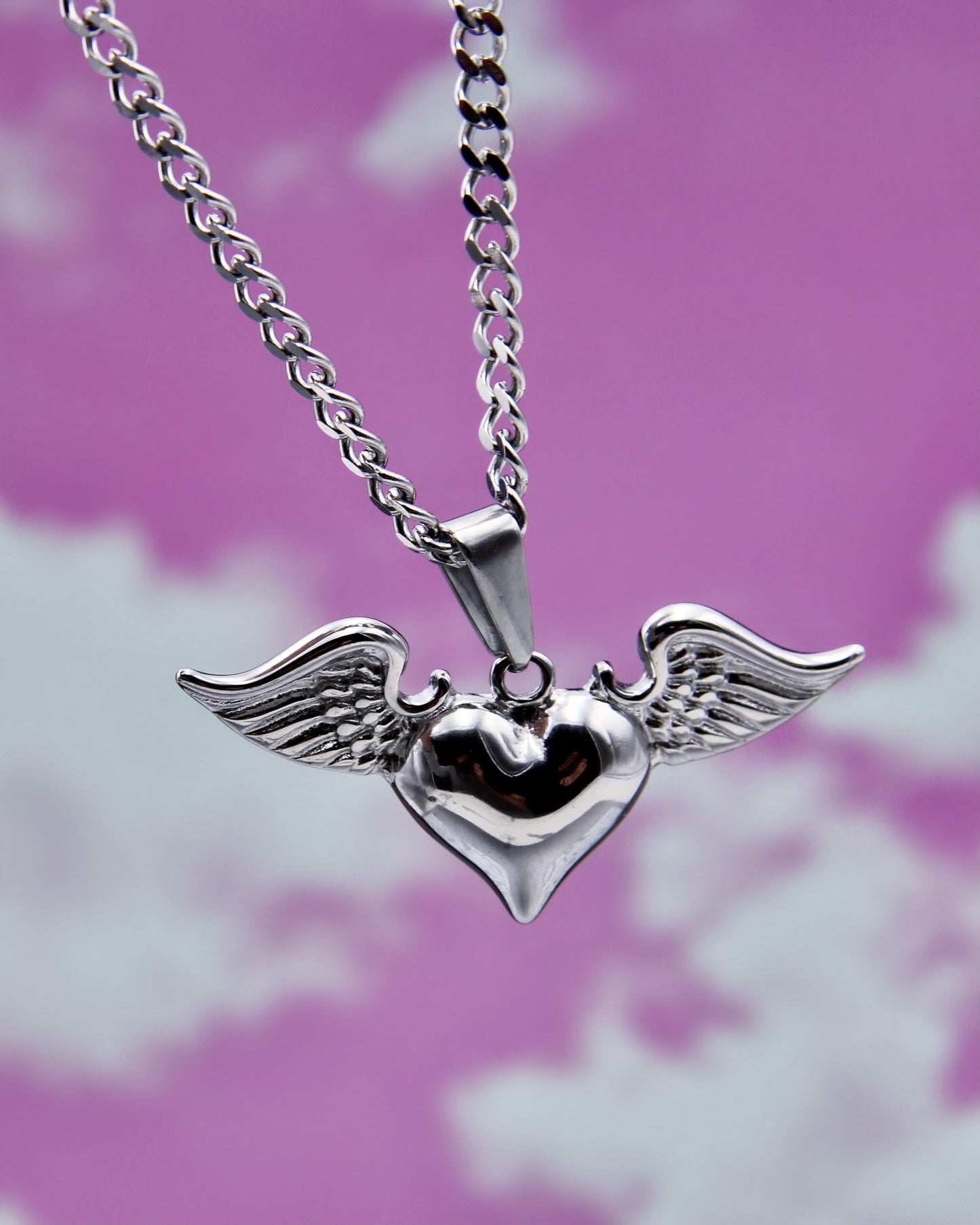 FLY AWAY LOVE NECKLACE