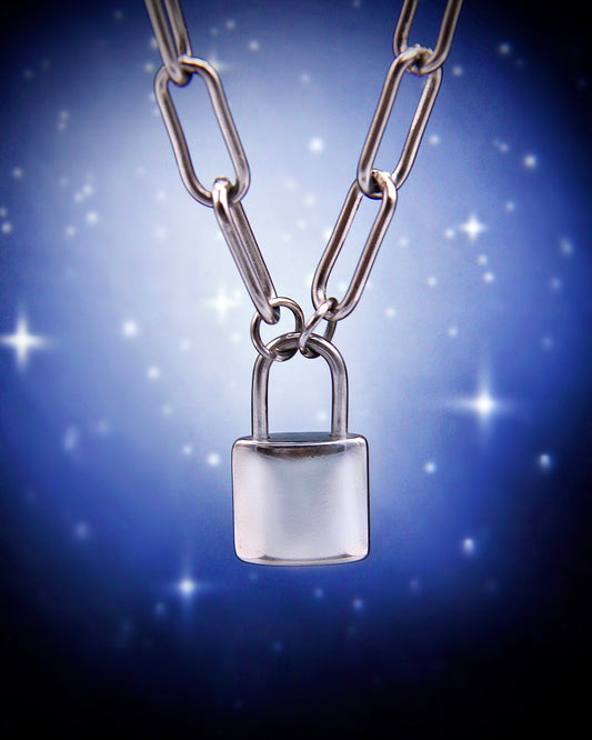 CHUNKY PAPER CLIP LOCK NECKLACE
