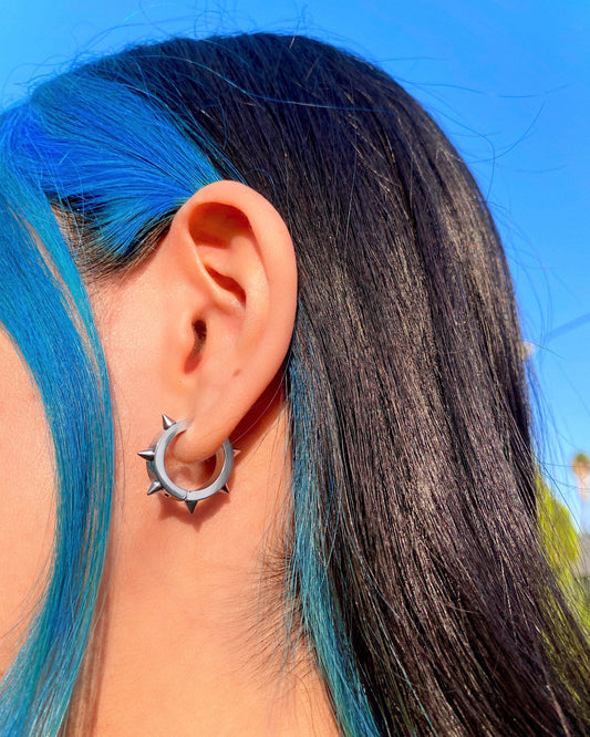 SKATER SPIKE HOOP EARRINGS