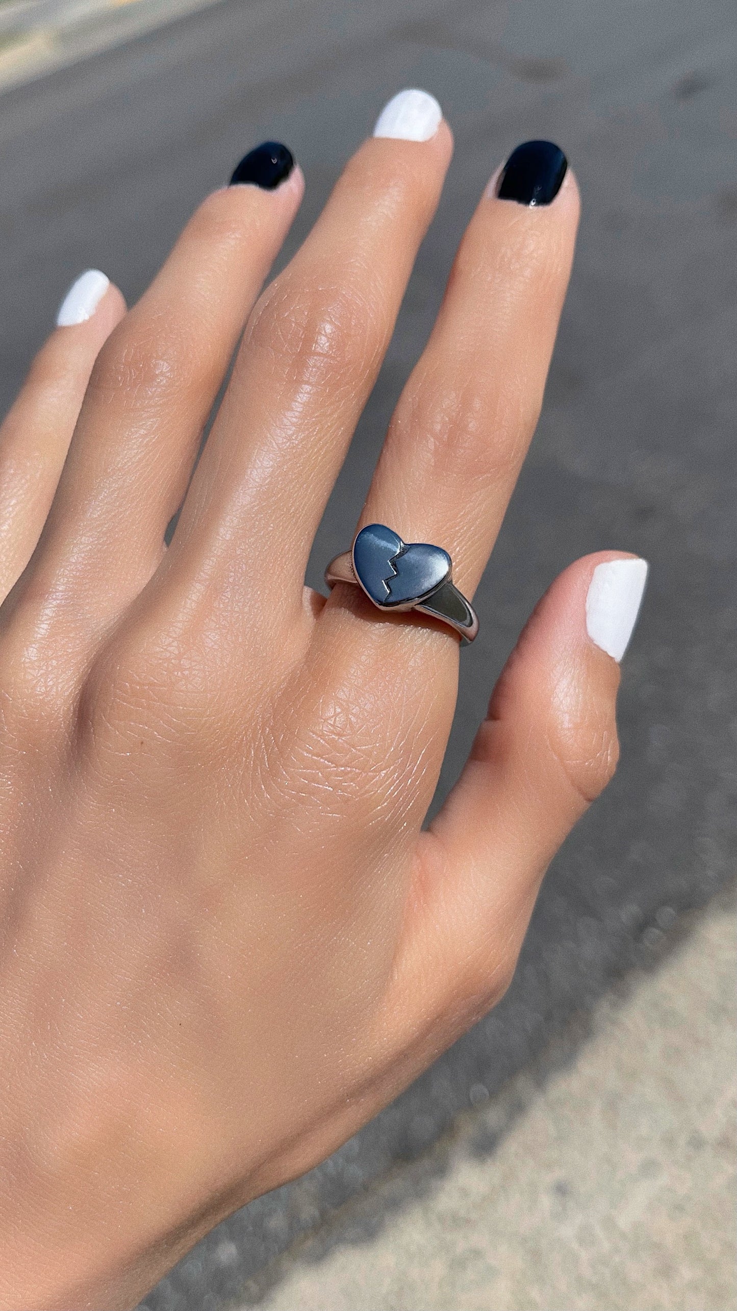 BROKEN HEART RING