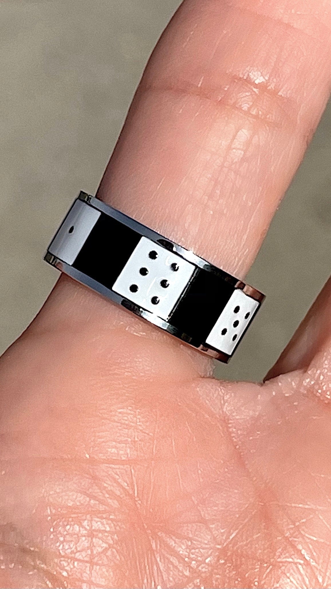 CHECKERED DICE RING