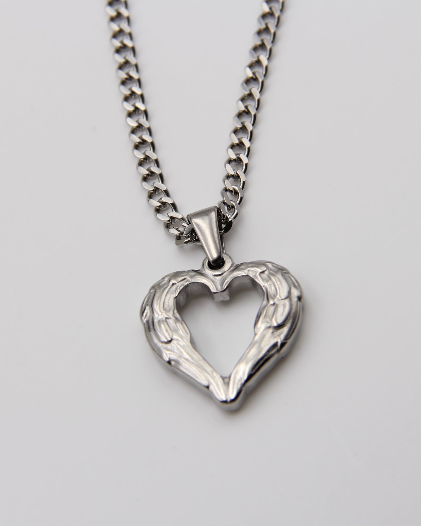 ANGEL WING HEART NECKLACE