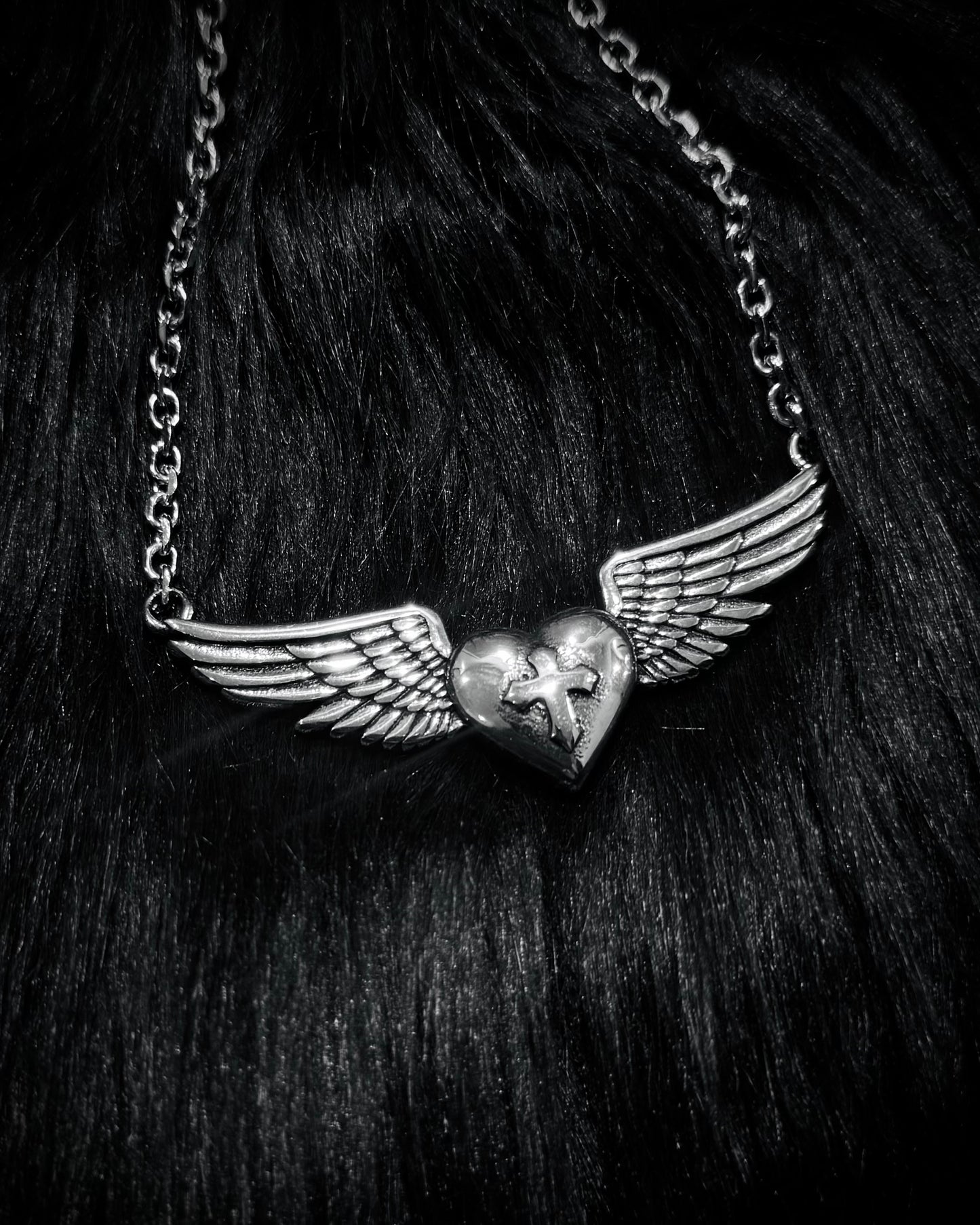 HEAVENLY HEART NECKLACE