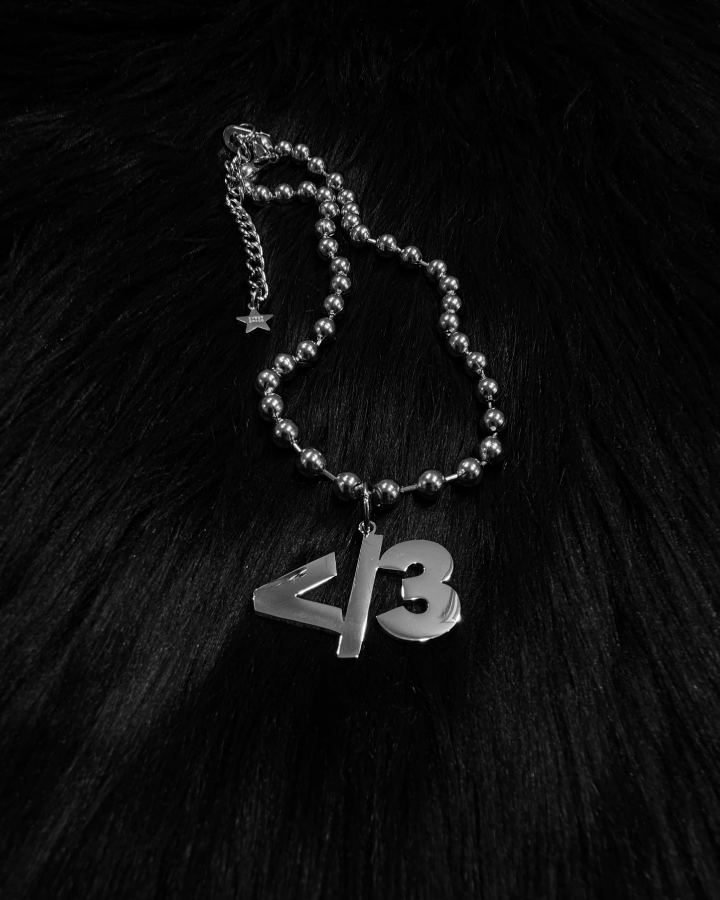 </3 NECKLACE