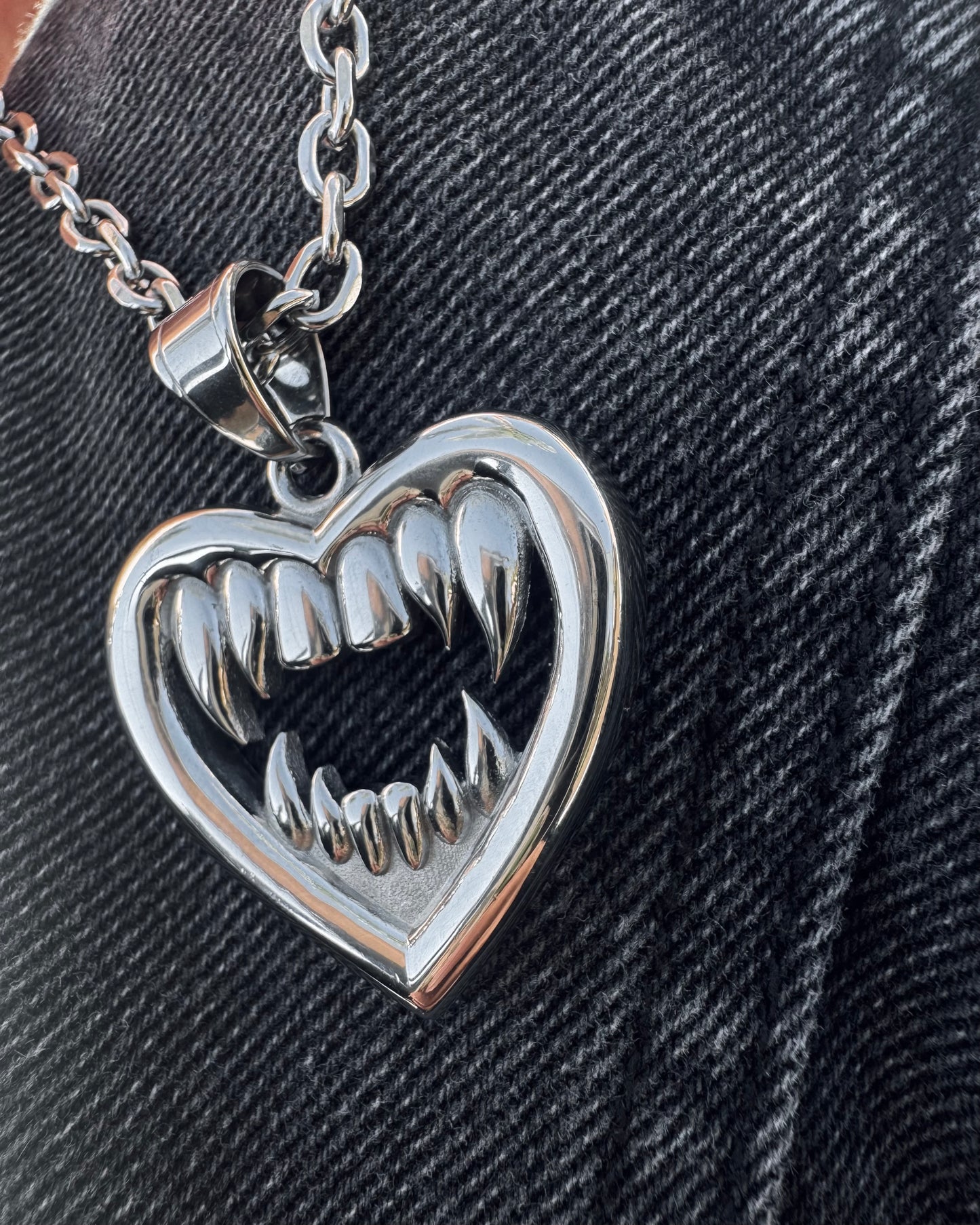 LOVE BITES NECKLACE