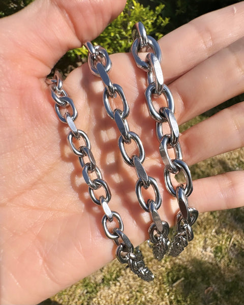 ANCHOR CHAIN NECKLACE