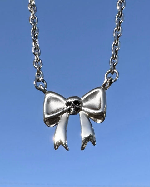 SKULL BOW NECKLACE