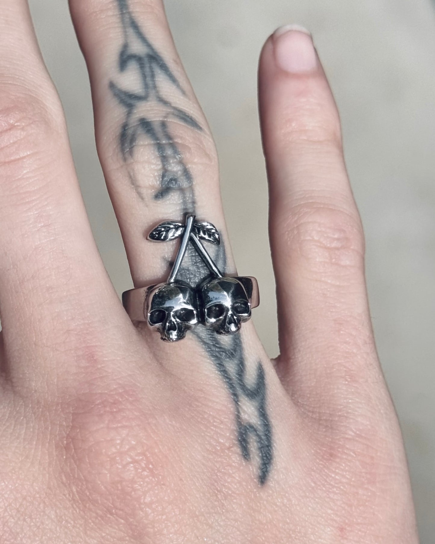 CHERRY SKULL RING