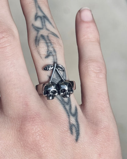 CHERRY SKULL RING