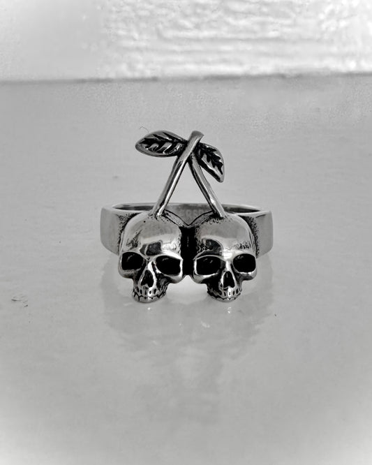 CHERRY SKULL RING
