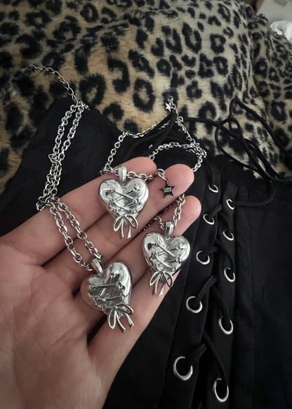 CORSET HEART NECKLACE