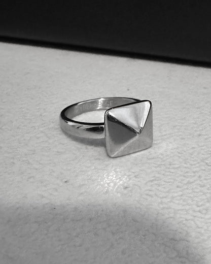 STUD RING