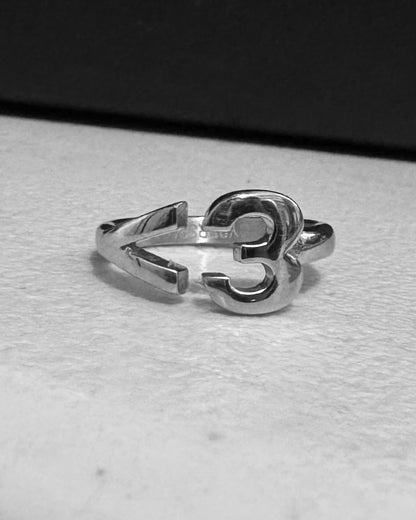 <3 HEART RING