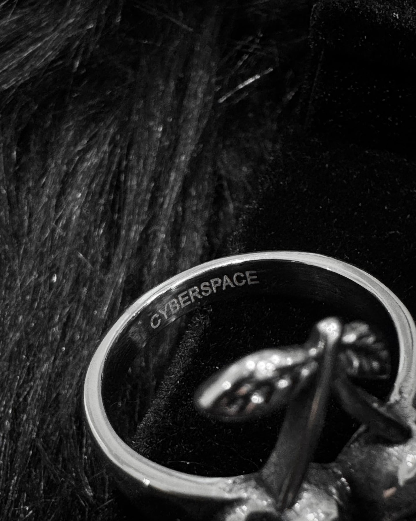 CHERRY SKULL RING