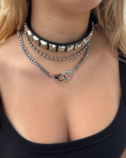 MINI HANDCUFFS NECKLACE