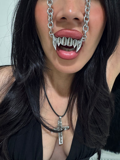 VAMP FANG NECKLACE