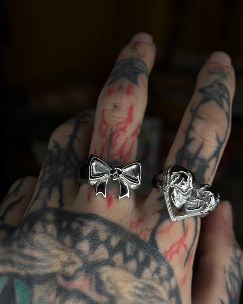 SKULL BOW RING