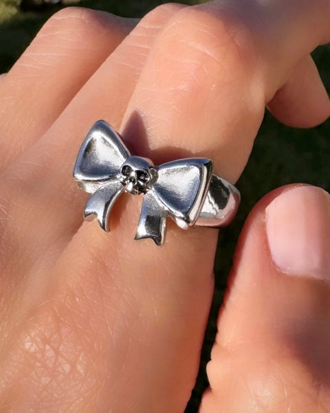 SKULL BOW RING