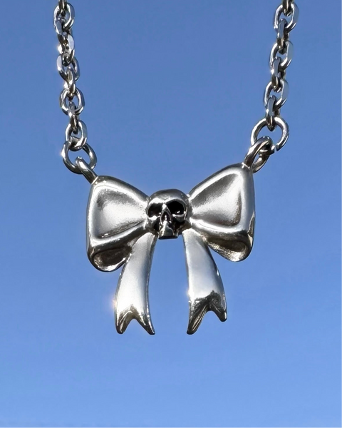 SKULL BOW NECKLACE