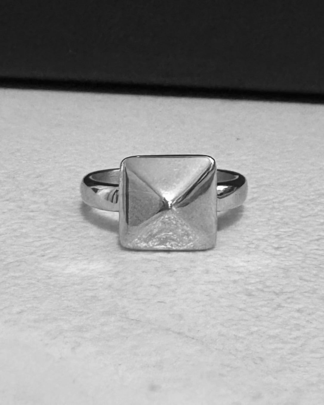 STUD RING