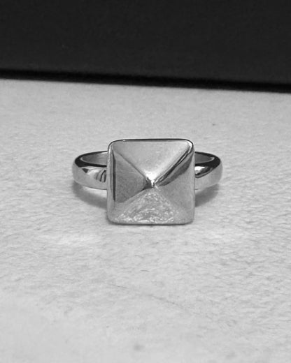 STUD RING