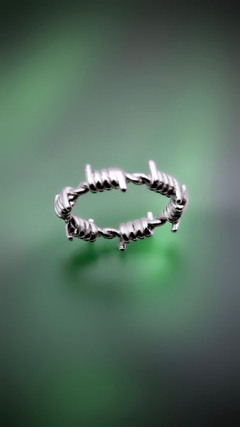 BARBED WIRE CHAIN RING