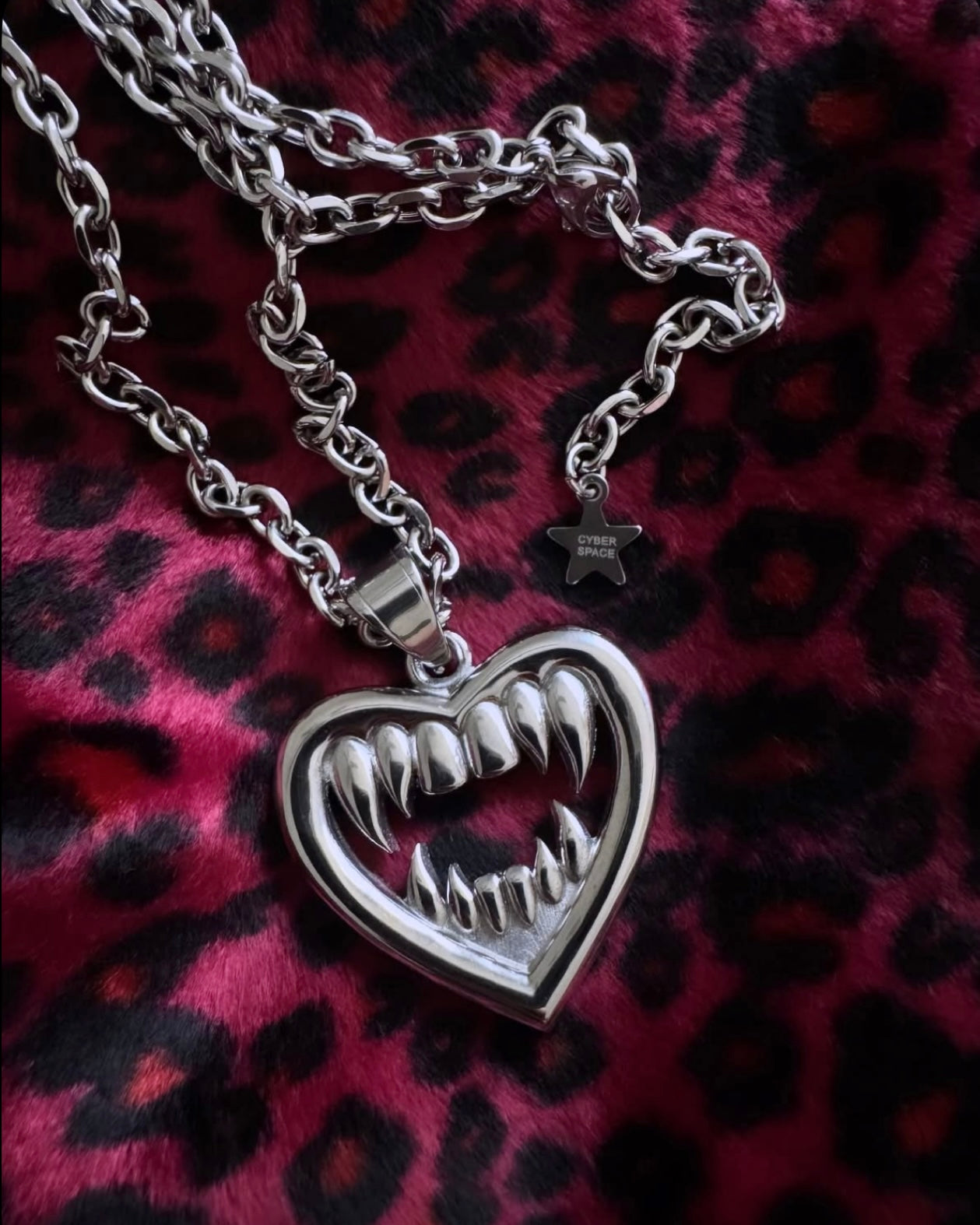 LOVE BITES NECKLACE