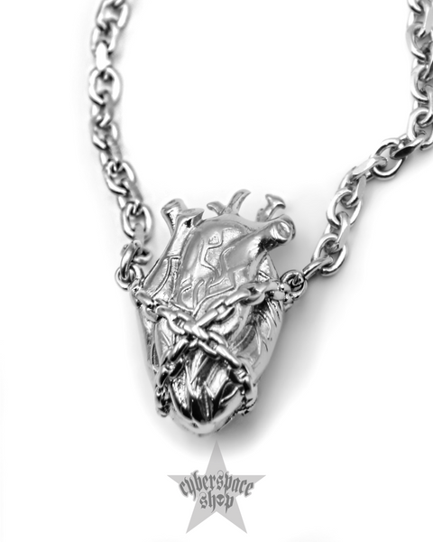 CHAINED HEART NECKLACE