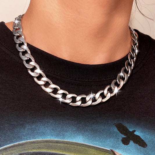 CHUNKY CURB NECKLACE