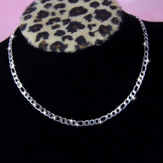 DAINTY FIGARO NECKLACE