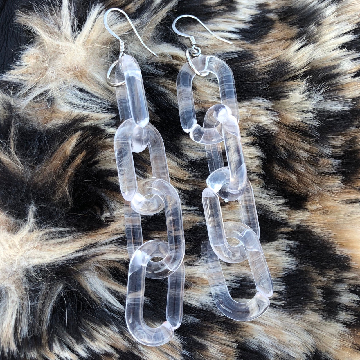 CLEAR CHAIN EARRINGS