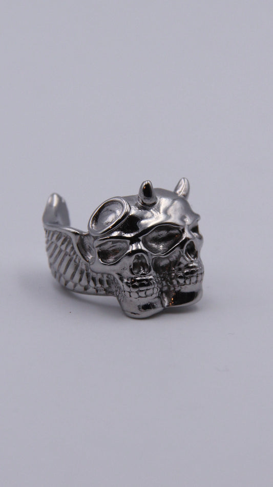 HALF EVIL SKULL RING