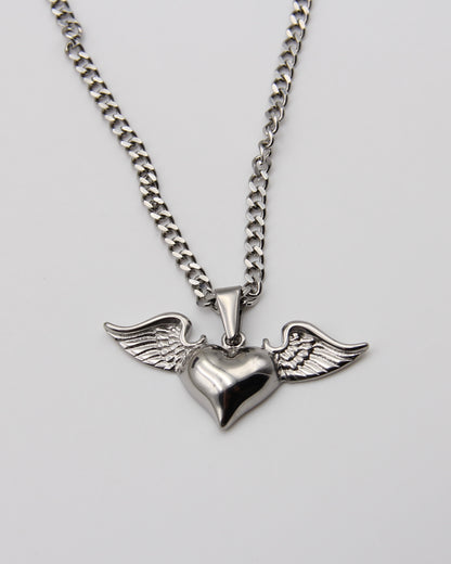 FLY AWAY LOVE NECKLACE