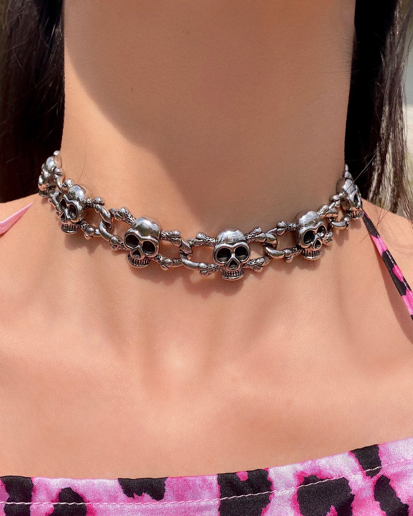 THE CROSSBONES CHOKER NECKLACE