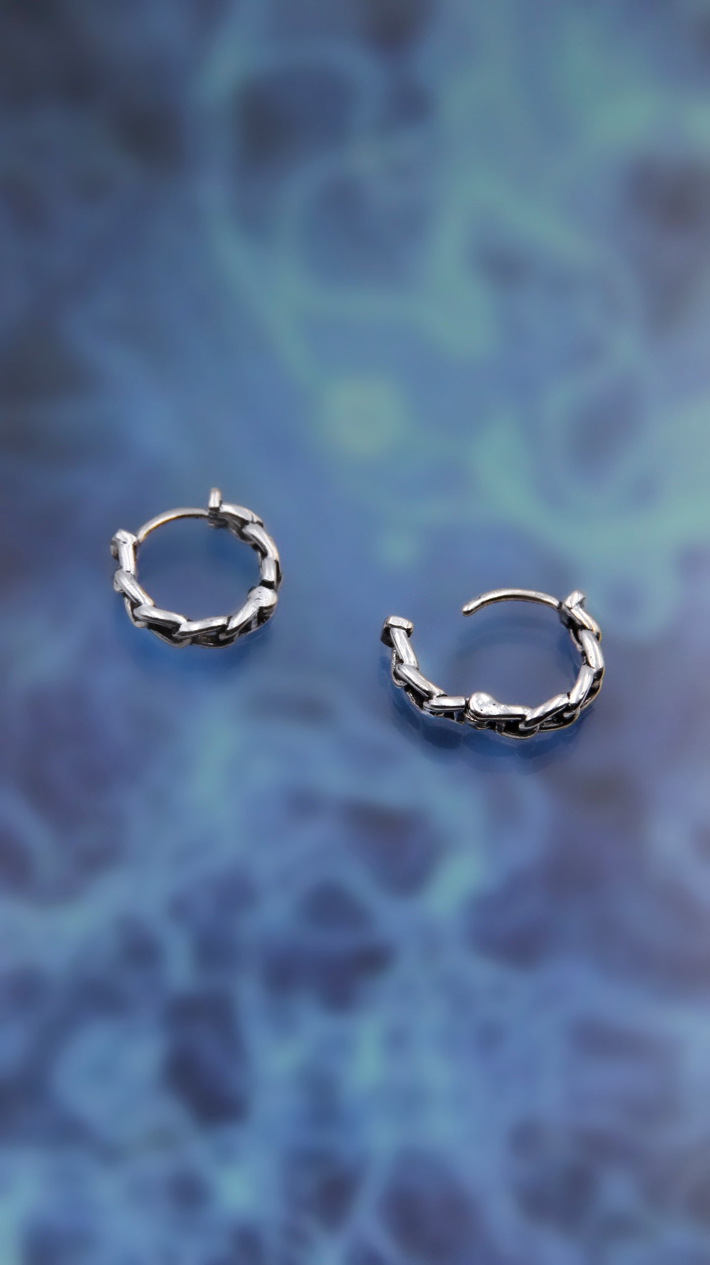 CHAIN HOOP EARRINGS