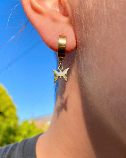 GOLD BUTTERFLY EFFECT EARRINGS