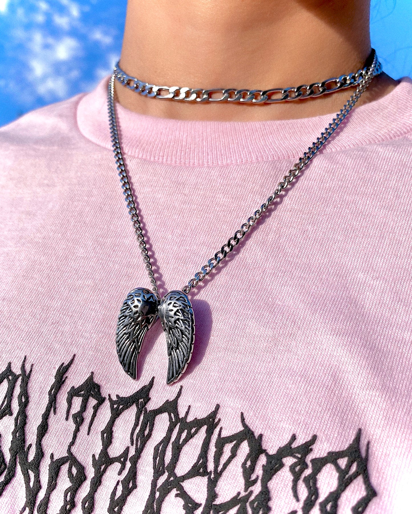 ANGELIC WINGS NECKLACE