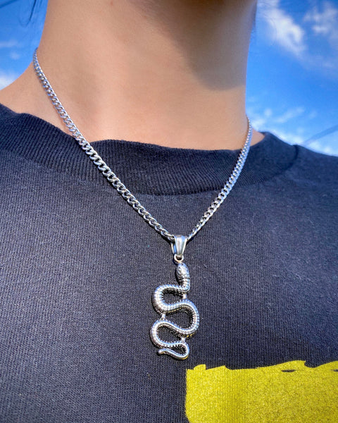SLITHER NECKLACE