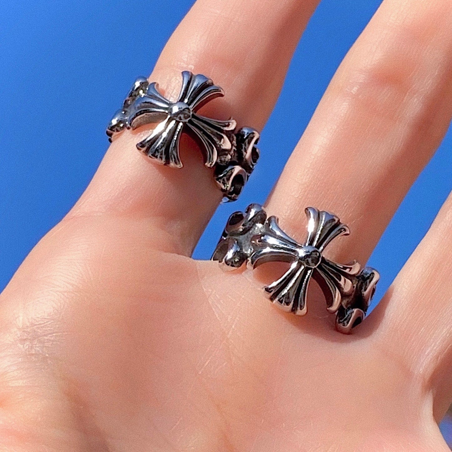 CROSSING PATHS RING – Cyberspace Shop