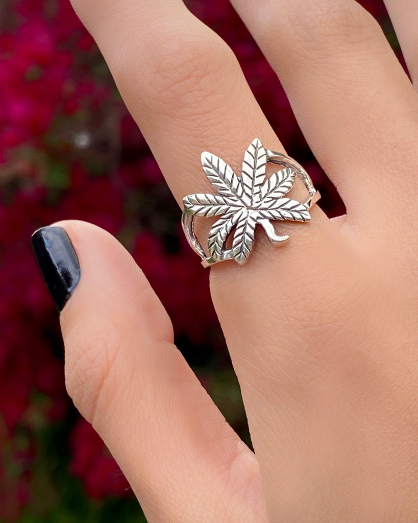 POT LEAF RING