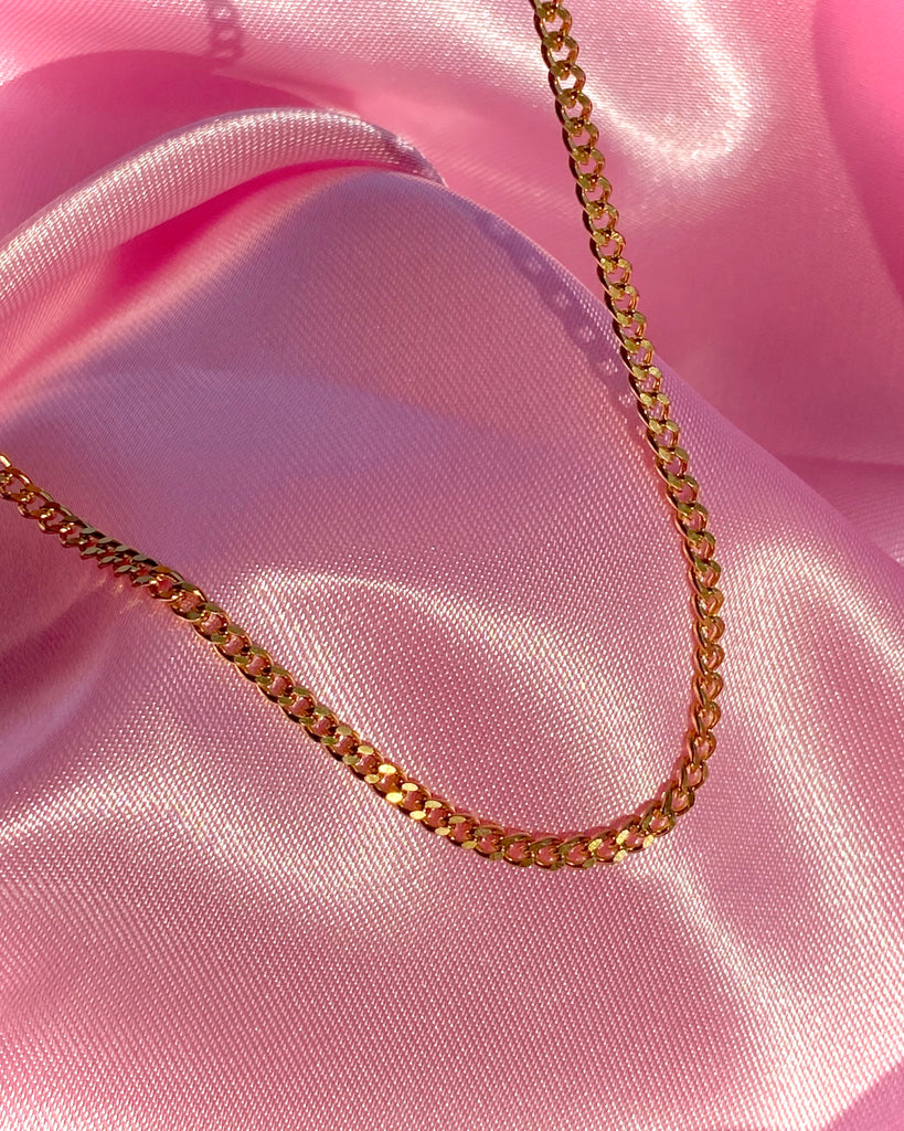 GOLD DAINTY CUBAN NECKLACE