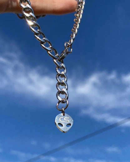 CURB NECKLACE