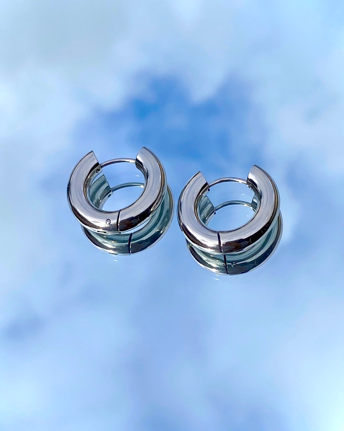 MINI CHUNKY SILVER HOOPS