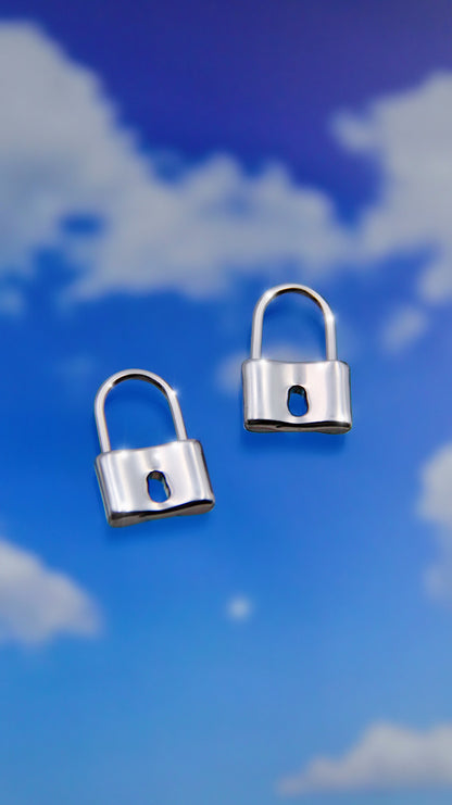 UNLOCK IT EARRINGS