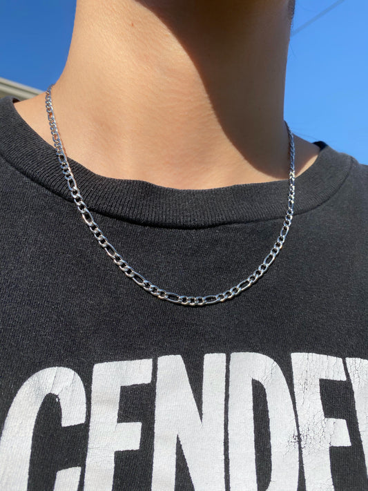 DAINTY FIGARO NECKLACE