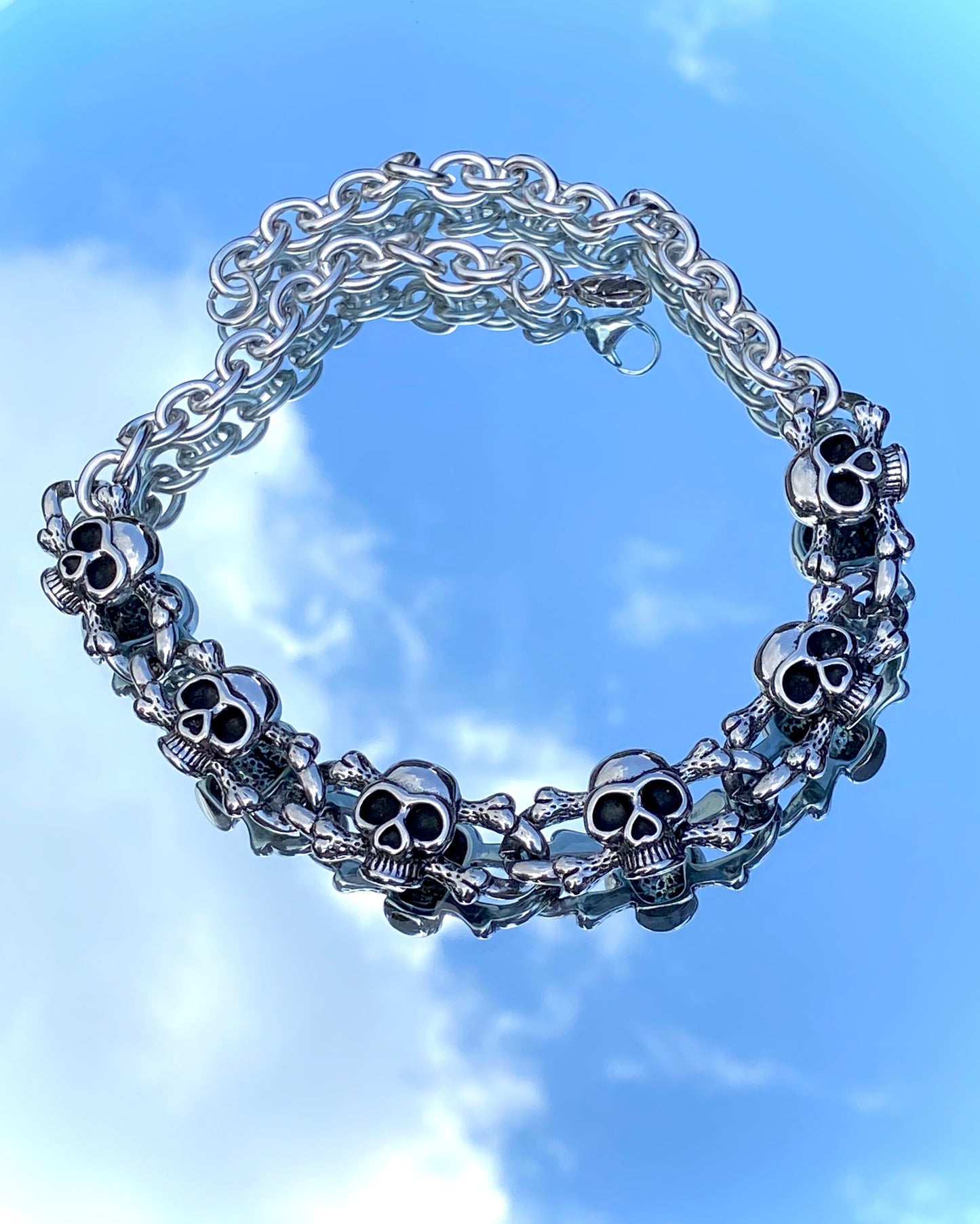 THE CROSSBONES CHOKER NECKLACE