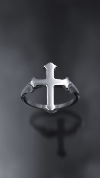 SINNER CROSS RING